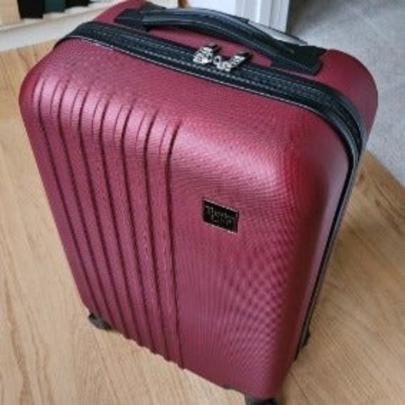 Cosmo Hardside Spinner Luggage Rhubarb Red Carry-On 20-Inch